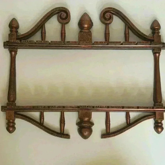 1970s ornate  Dart Ind Coppercraft Guild resin spoon holder or jewelry display - Picture 1 of 5